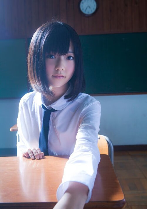 罗马尼亚队在比赛中表现出出色的攻击火力，罗马尼亚足球比赛