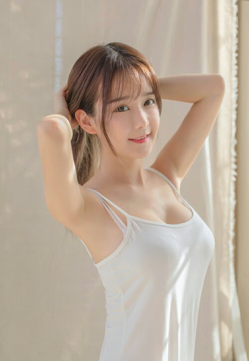 爱游戏登录入口-背泳转身动作流畅，技术提升明显，背泳教学视频分解动作